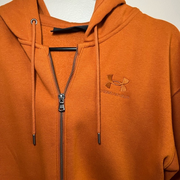 NWOT UNDER ARMOR SET SHORT AND JACKET SET - Picture 5 of 9